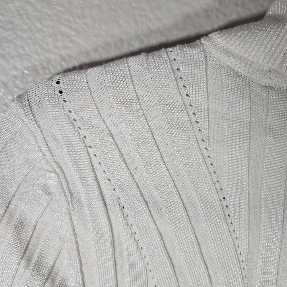 White House Black Market Ribbed Turtleneck Size S - Picture 4 of 13